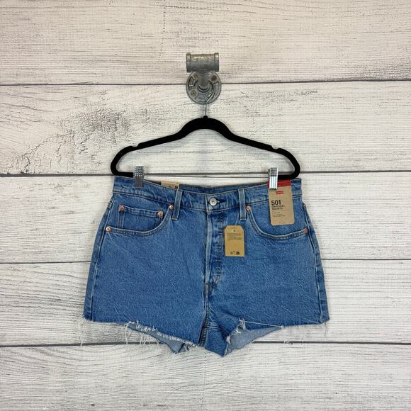Levi's Women's 501 Medium Wash High Waisted Denim Shorts Size 32 - Picture 1 of 8